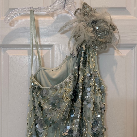 Mac Duggal Pale Mint One-Shoulder Sequin Floral Gown - Picture 5 of 10